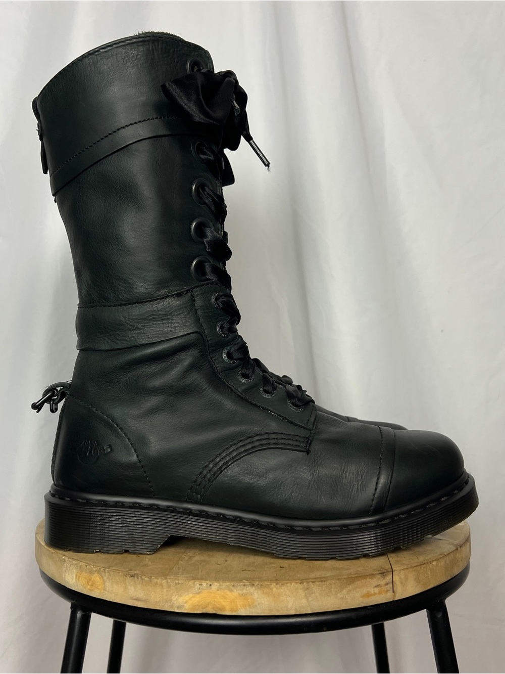 RARE Dr. Martens Triumph 1914 Dark Green Floral Fold Over Boots - Picture 2 of 9